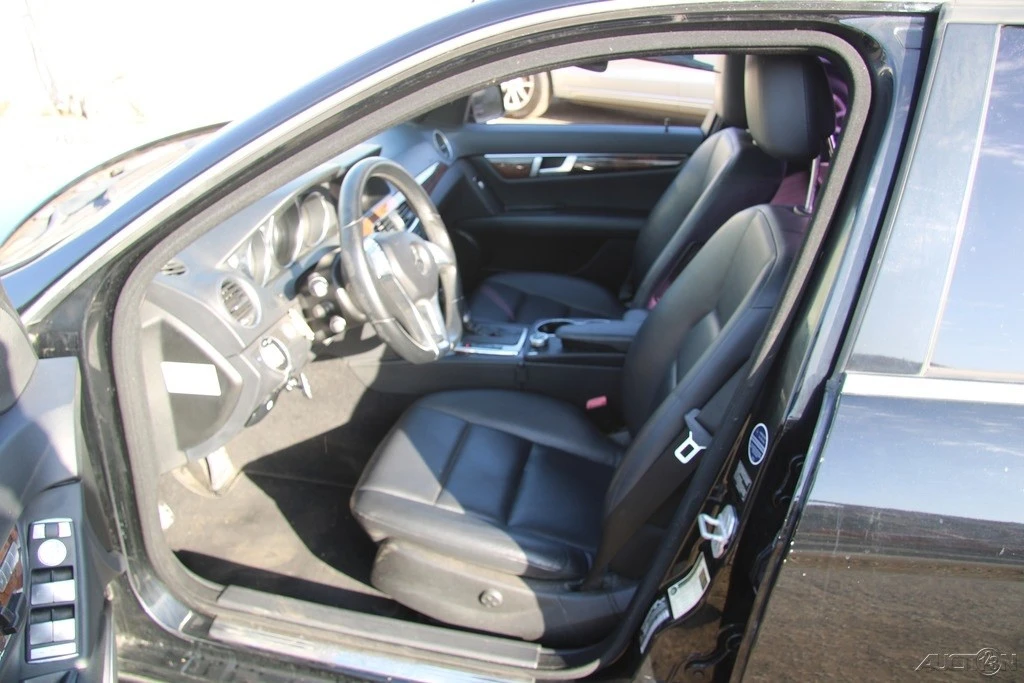 2013 Mercedes-Benz W204 C-Class - Image 15 of 21