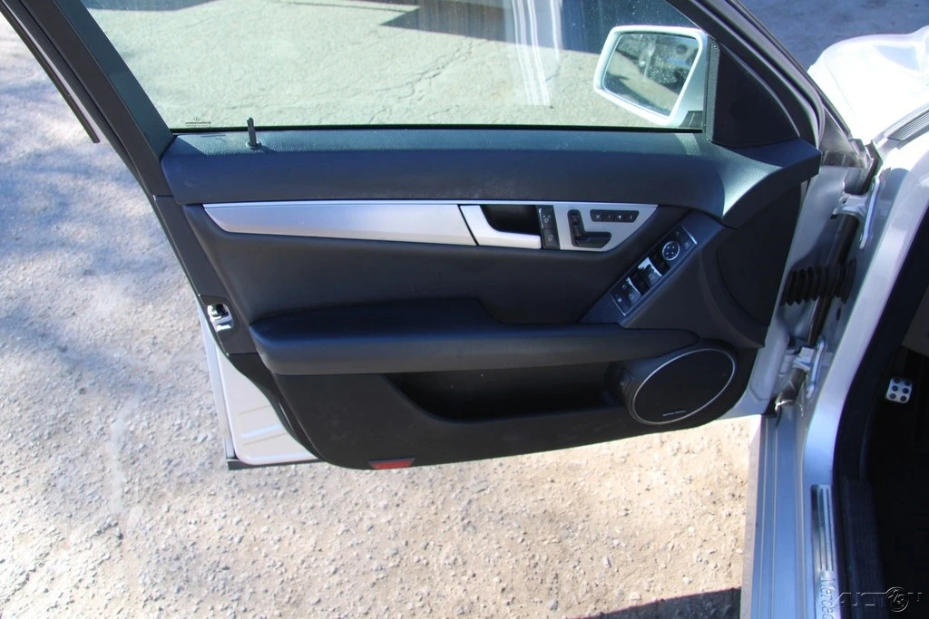 2013 Mercedes-Benz W204 C-Class - Image 13 of 21
