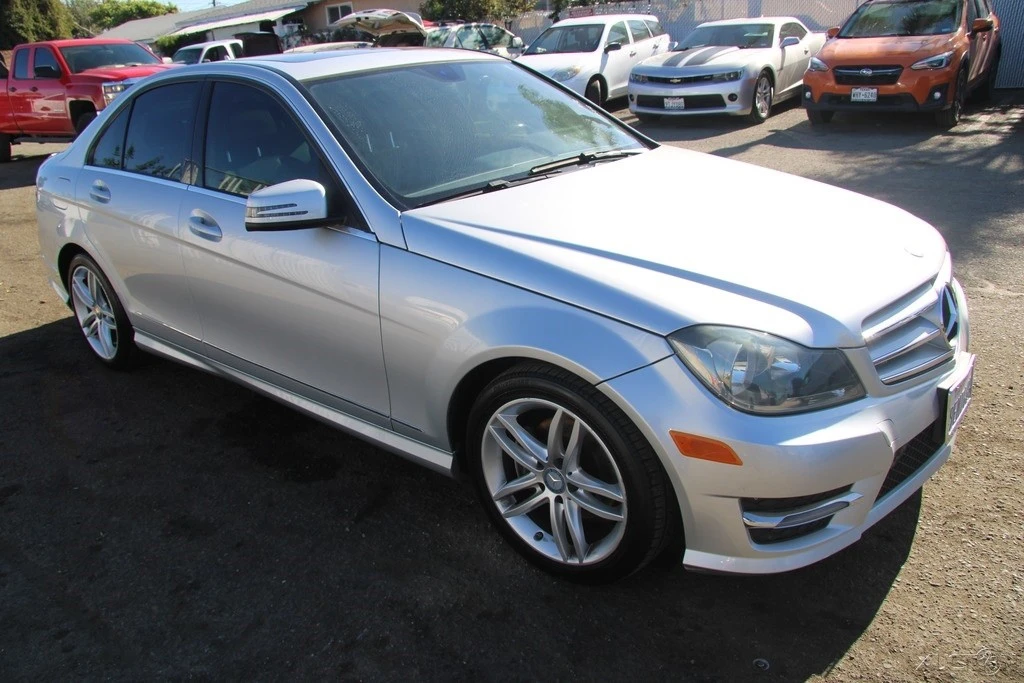 2013 Mercedes-Benz W204 C-Class - Image 8 of 21