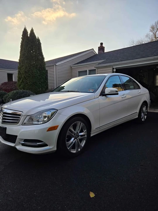 2013 Mercedes-Benz W204 C-Class - Image 2 of 7