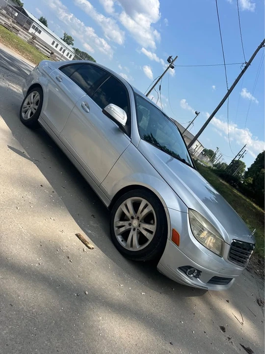 2013 Mercedes-Benz W204 C-Class - Image 3 of 17