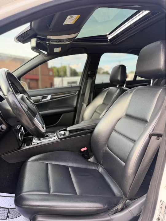 2013 Mercedes-Benz W204 C-Class - Image 15 of 17