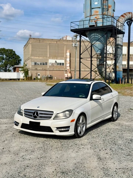 2013 Mercedes-Benz W204 C-Class - Image 7 of 17