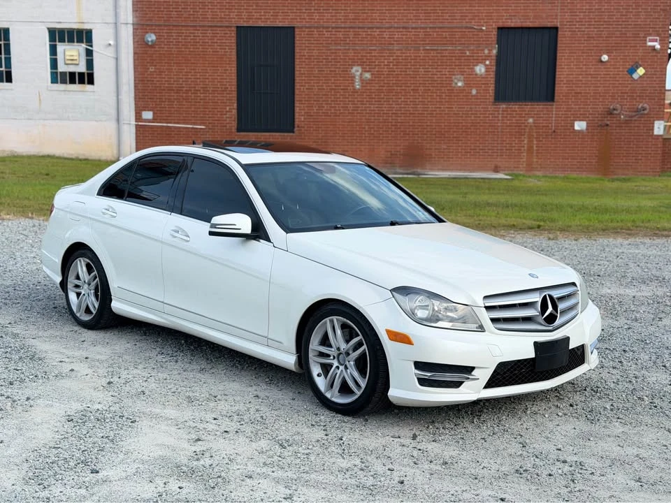 2013 Mercedes-Benz W204 C-Class - Image 4 of 17