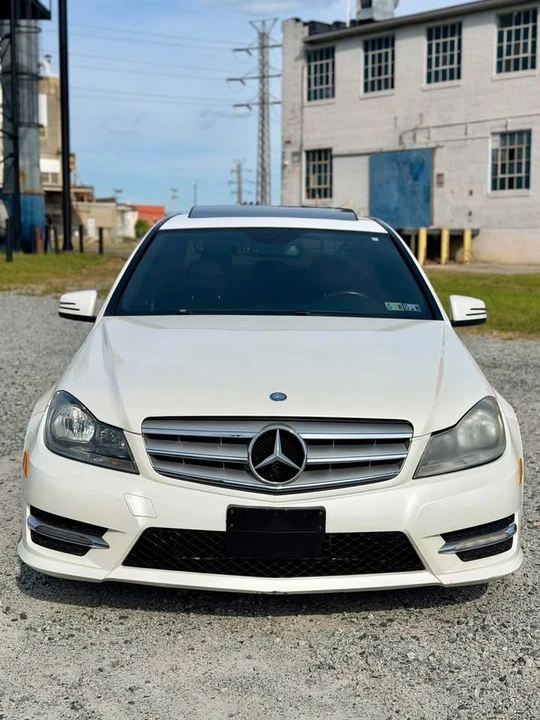 2013 Mercedes-Benz W204 C-Class - Image 5 of 17