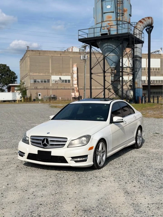 2013 Mercedes-Benz W204 C-Class - Image 6 of 17