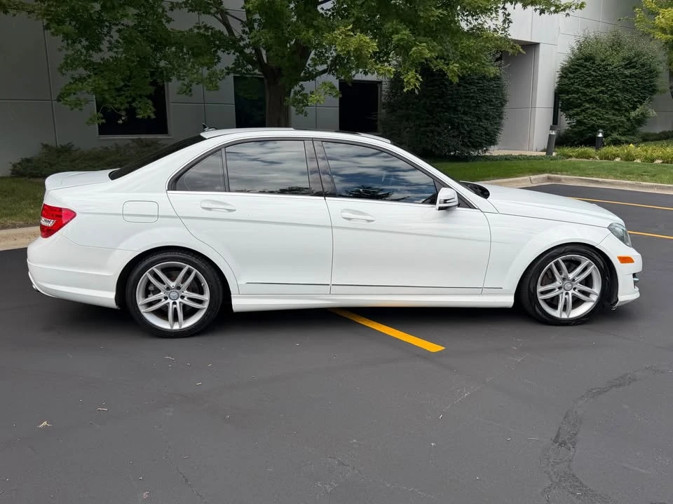 2013 Mercedes-Benz W204 C-Class - Image 9 of 16