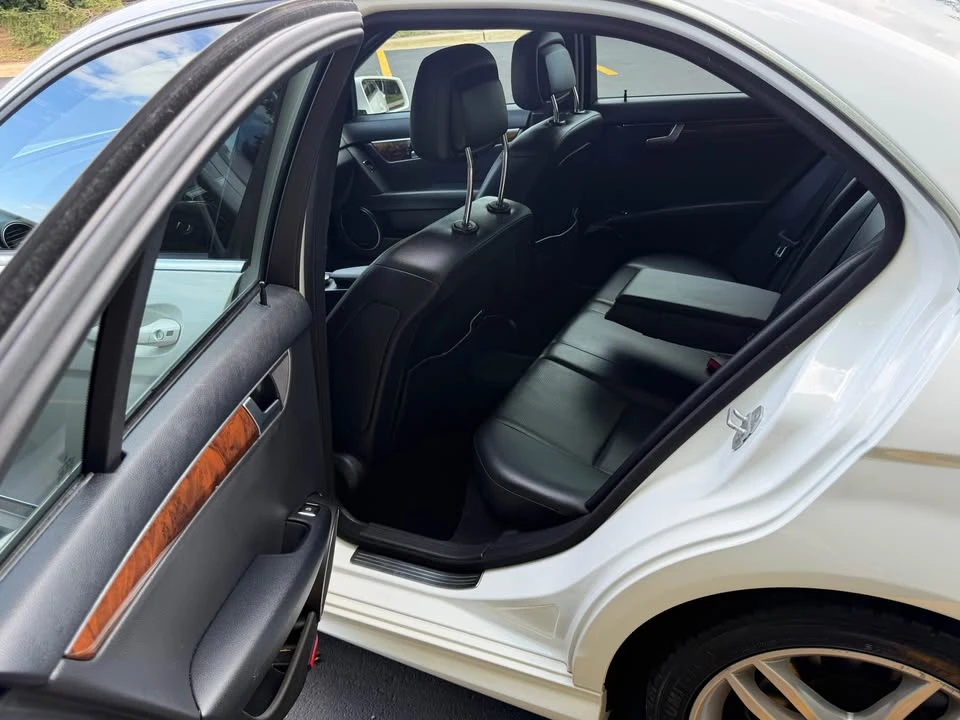 2013 Mercedes-Benz W204 C-Class - Image 12 of 16