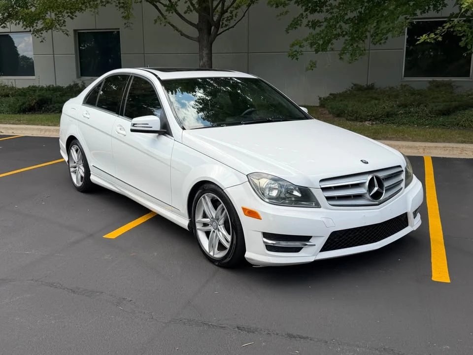 2013 Mercedes-Benz W204 C-Class - Image 2 of 16