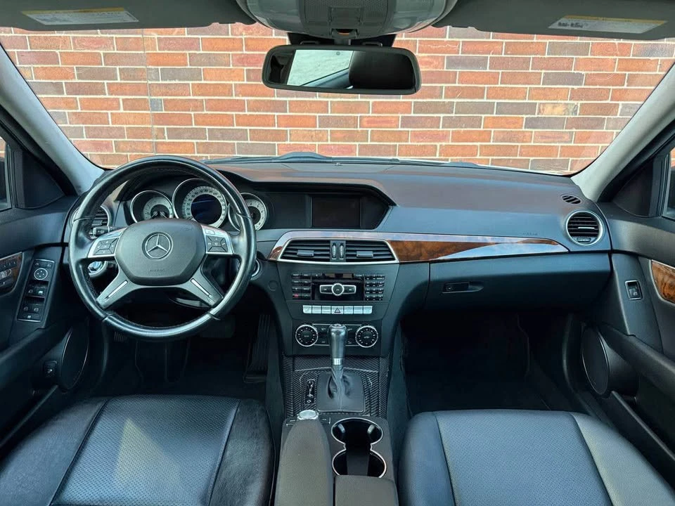 2013 Mercedes-Benz W204 C-Class - Image 15 of 16