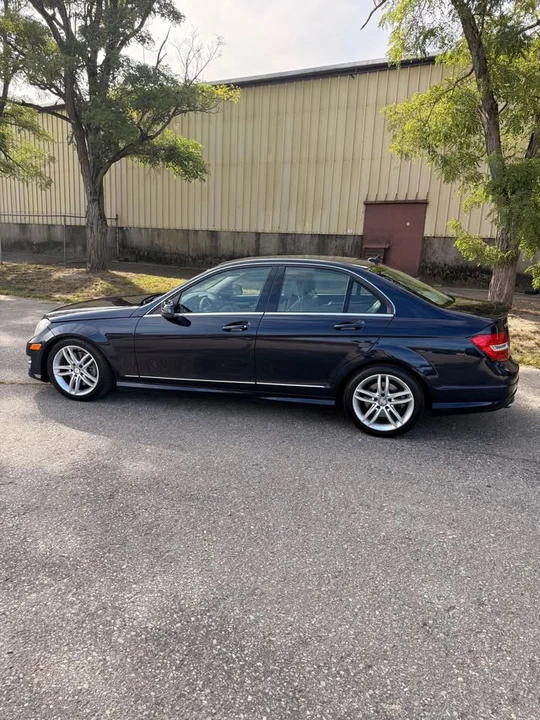 2013 Mercedes-Benz W204 C-Class - Image 8 of 18