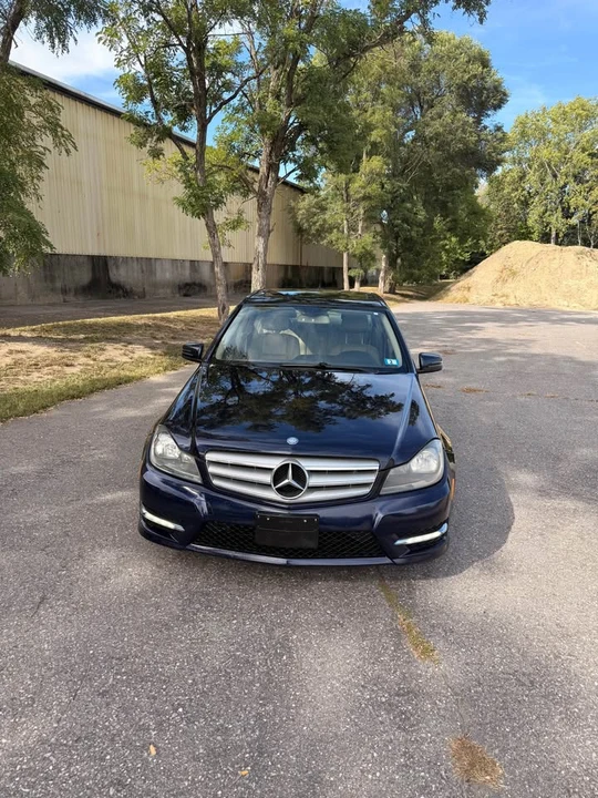 2013 Mercedes-Benz W204 C-Class - Image 2 of 18