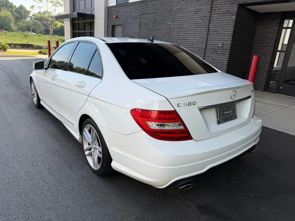 2013 Mercedes-Benz W204 C-Class - Image 2 of 20