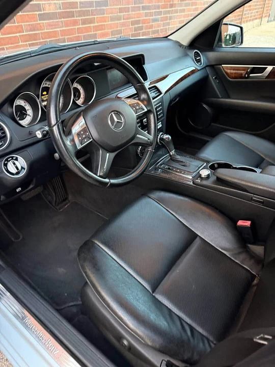 2013 Mercedes-Benz W204 C-Class - Image 11 of 16