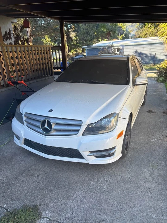2013 Mercedes-Benz W204 C-Class - Image 2 of 5