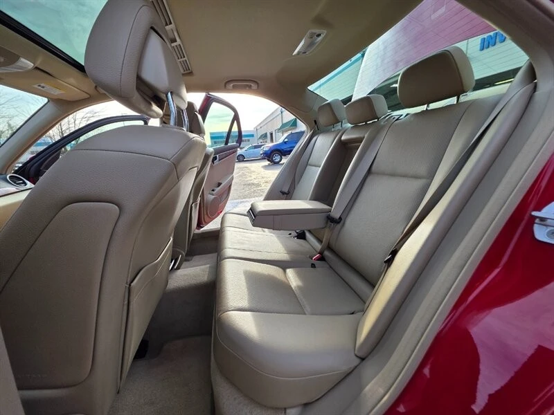 2013 Mercedes-Benz W204 C-Class - Image 15 of 21