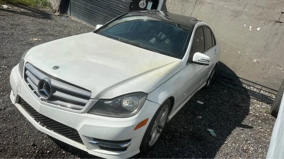2013 Mercedes-Benz W204 C-Class - Image 3 of 13