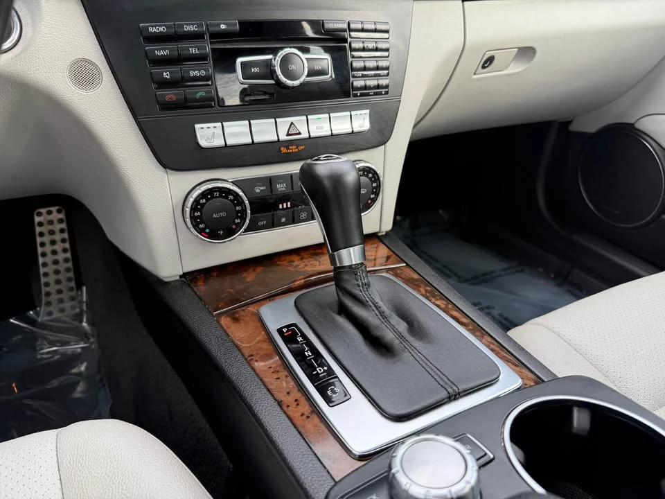 2013 Mercedes-Benz W204 C-Class - Image 16 of 20