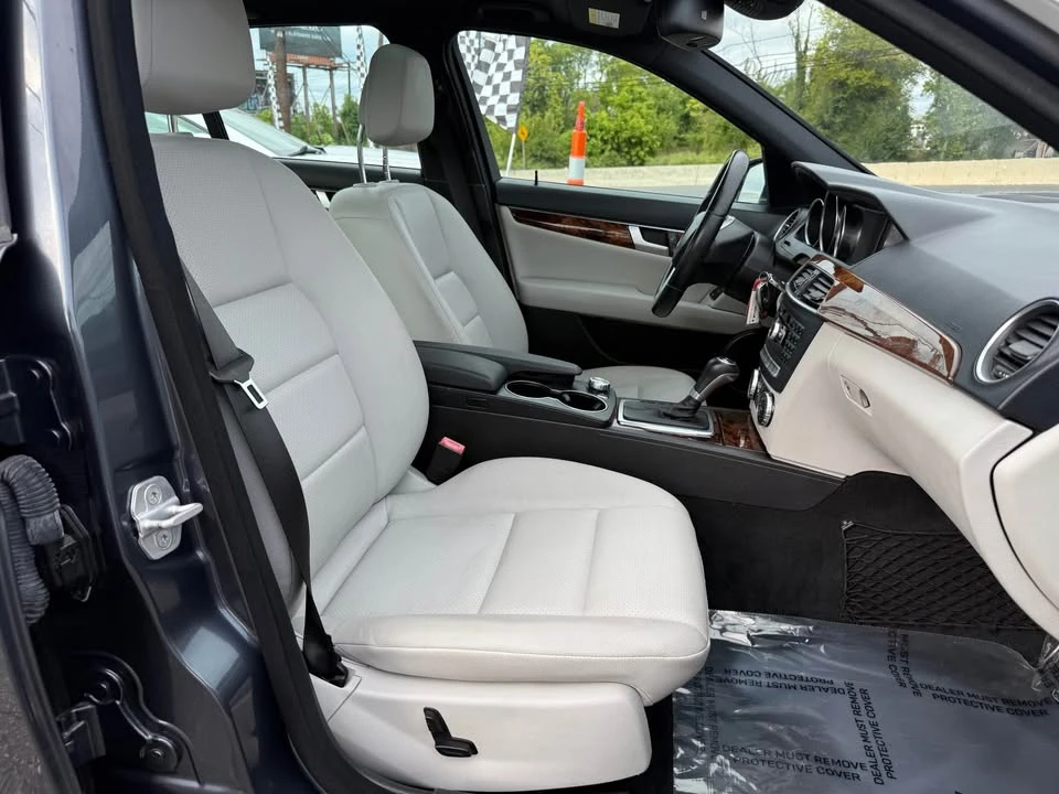 2013 Mercedes-Benz W204 C-Class - Image 11 of 20