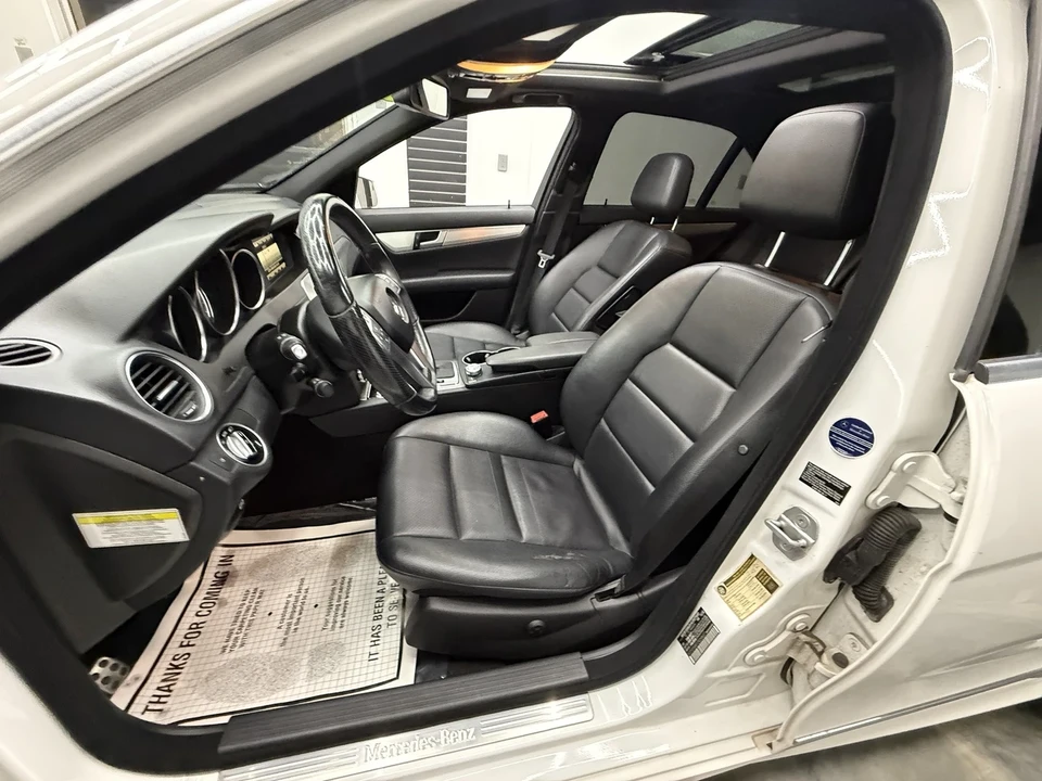 2013 Mercedes-Benz W204 C-Class - Image 14 of 21