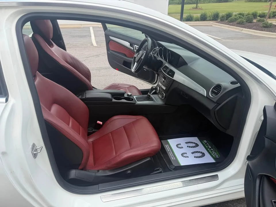 2013 Mercedes-Benz W204 C-Class - Image 11 of 16