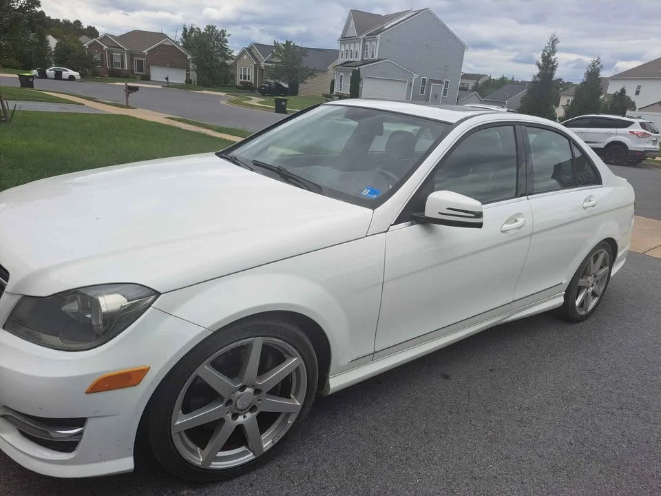2013 Mercedes-Benz W204 C-Class - Image 8 of 9