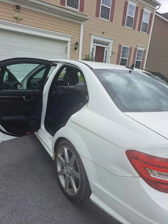 2013 Mercedes-Benz W204 C-Class - Image 4 of 9