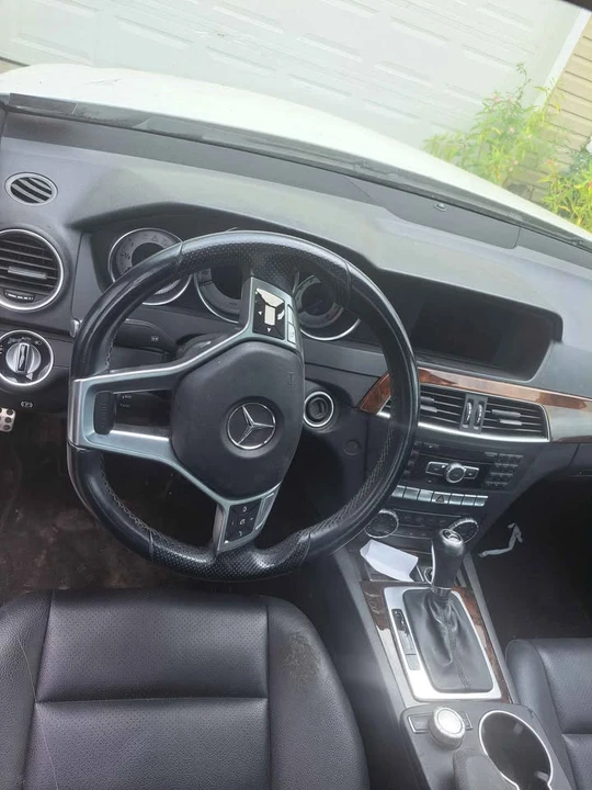 2013 Mercedes-Benz W204 C-Class - Image 6 of 9