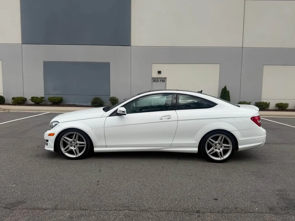 2013 Mercedes-Benz W204 C-Class - Image 8 of 16