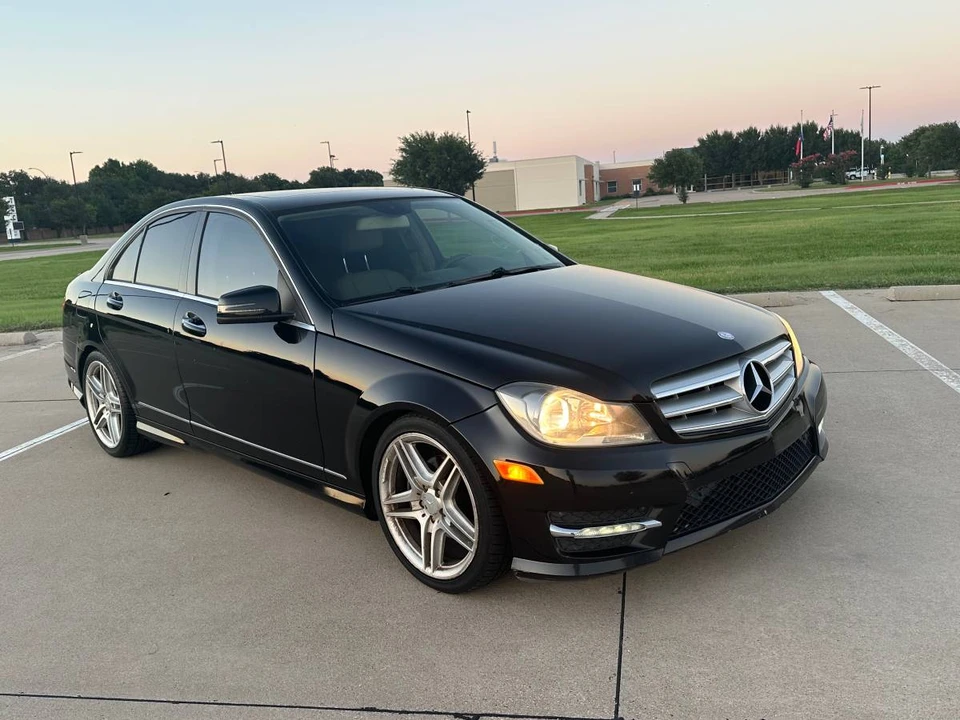 2013 Mercedes-Benz W204 C-Class - Image 2 of 19