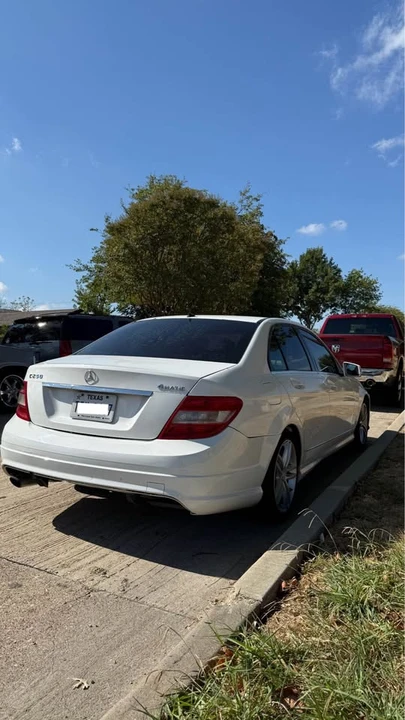 2013 Mercedes-Benz W204 C-Class - Image 3 of 3