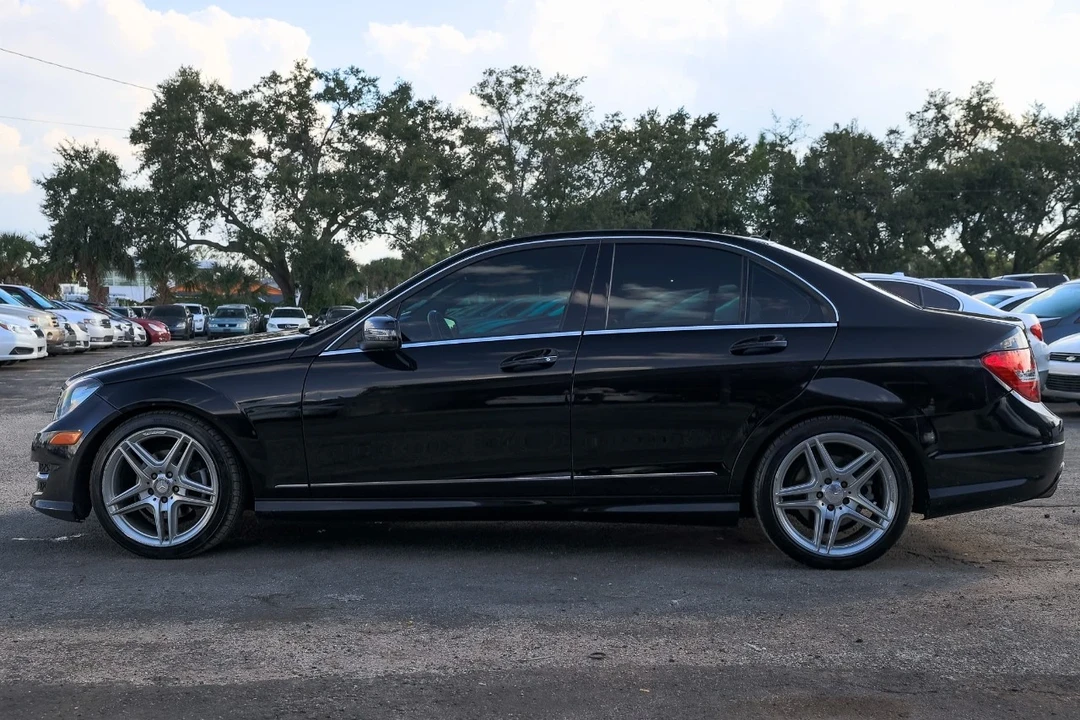 2013 Mercedes-Benz W204 C-Class - Image 3 of 12