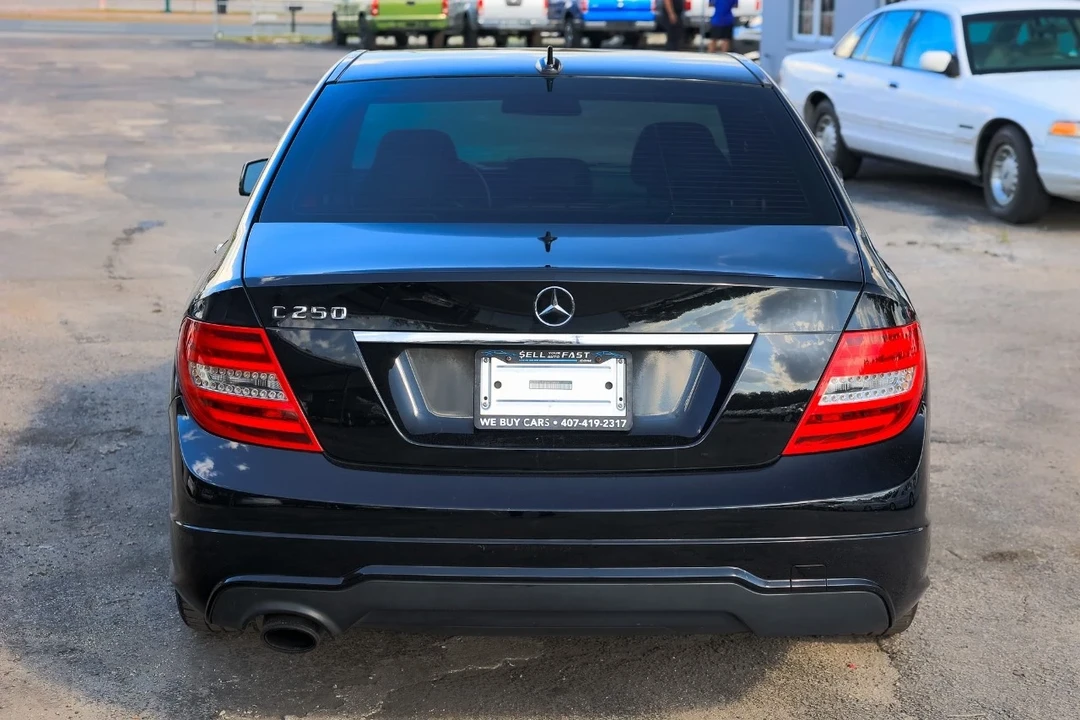 2013 Mercedes-Benz W204 C-Class - Image 9 of 12