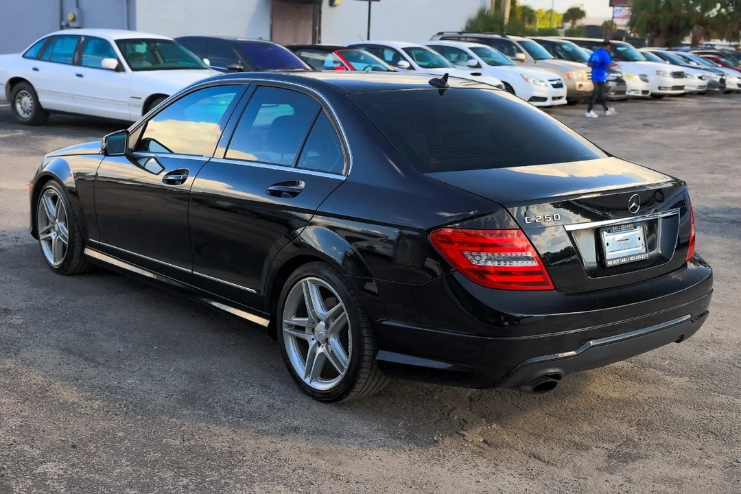 2013 Mercedes-Benz W204 C-Class - Image 5 of 12
