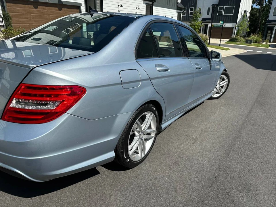 2013 Mercedes-Benz W204 C-Class - Image 9 of 19