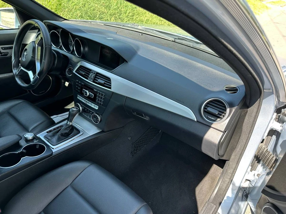 2013 Mercedes-Benz W204 C-Class - Image 17 of 19