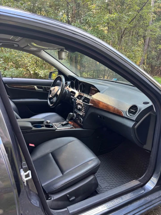 2013 Mercedes-Benz W204 C-Class - Image 14 of 16