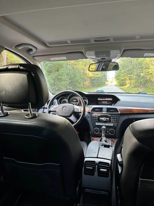 2013 Mercedes-Benz W204 C-Class - Image 12 of 16