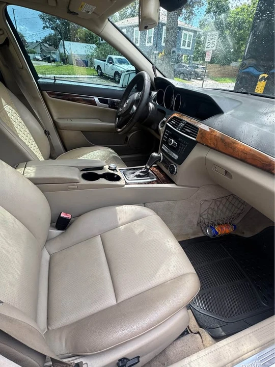 2013 Mercedes-Benz W204 C-Class - Image 5 of 10