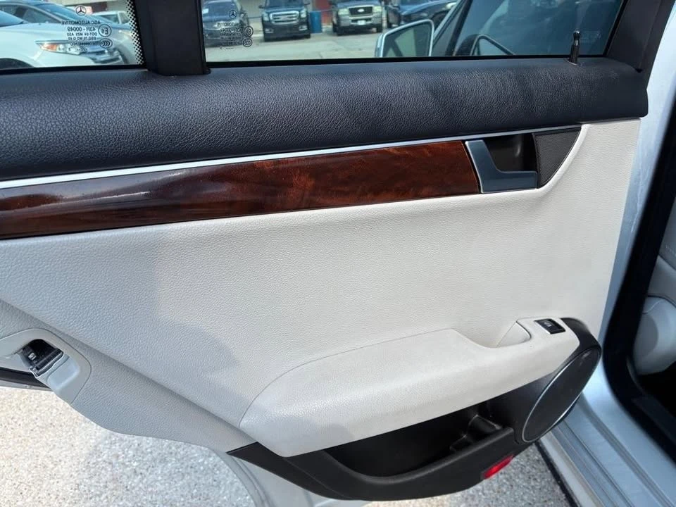 2013 Mercedes-Benz W204 C-Class - Image 17 of 20