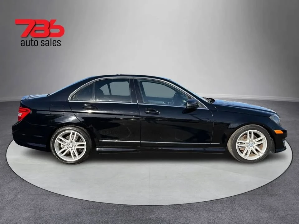 2013 Mercedes-Benz W204 C-Class - Image 2 of 20