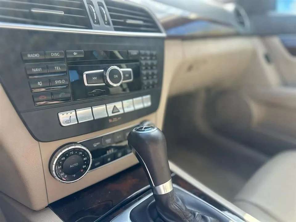 2013 Mercedes-Benz W204 C-Class - Image 14 of 20