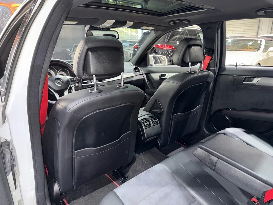 2013 Mercedes-Benz W204 C-Class - Image 11 of 12