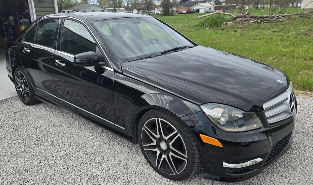 2013 Mercedes-Benz W204 C-Class - Image 8 of 9