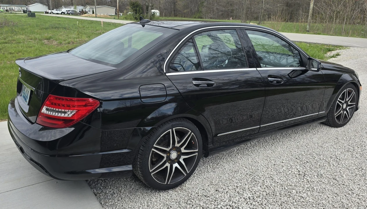2013 Mercedes-Benz W204 C-Class - Image 7 of 9