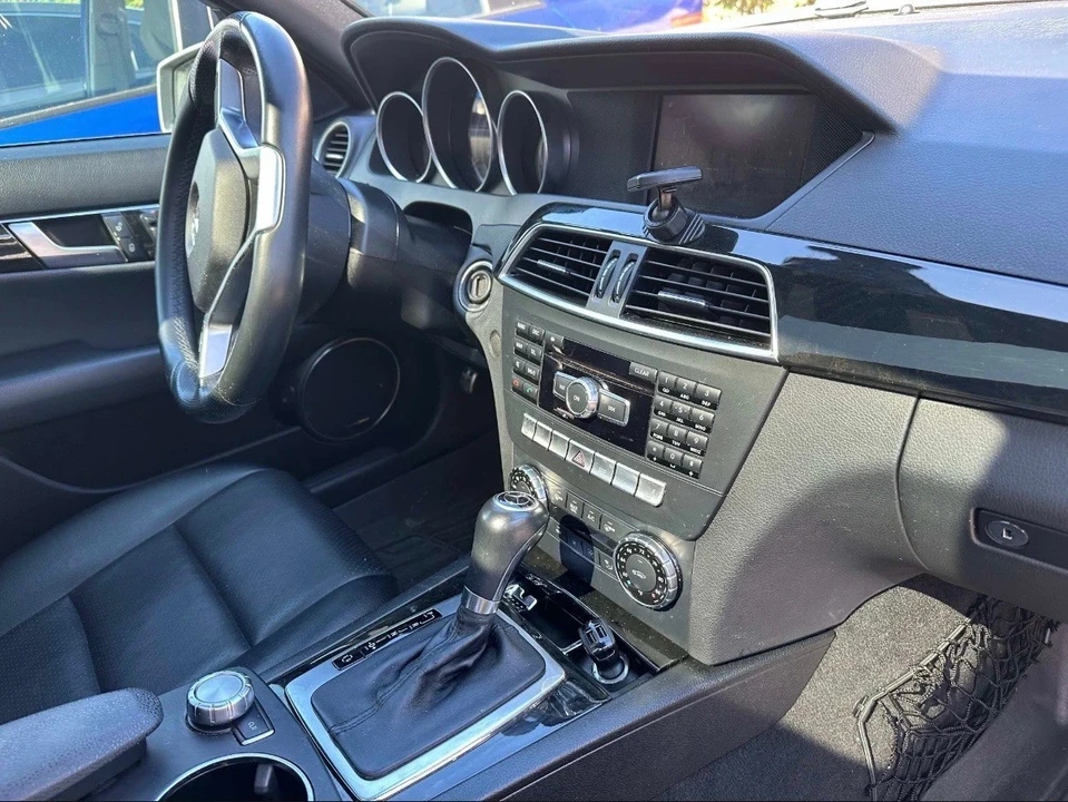 2013 Mercedes-Benz W204 C-Class - Image 11 of 15