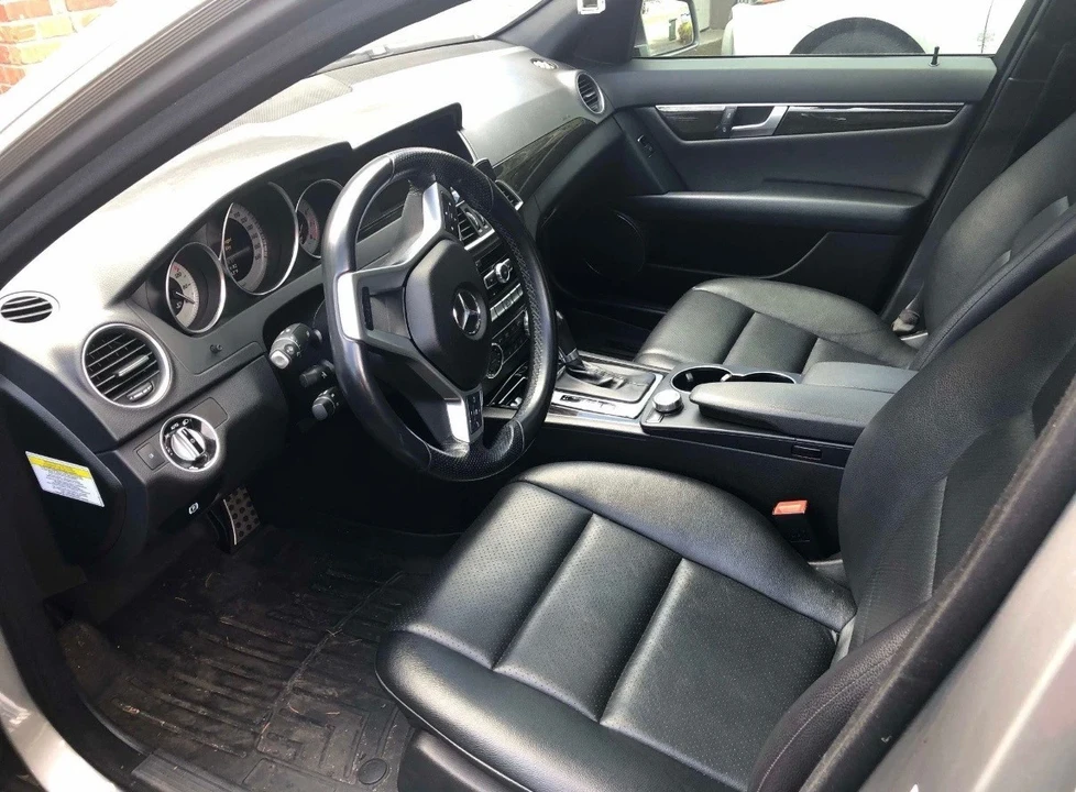 2013 Mercedes-Benz W204 C-Class - Image 9 of 15