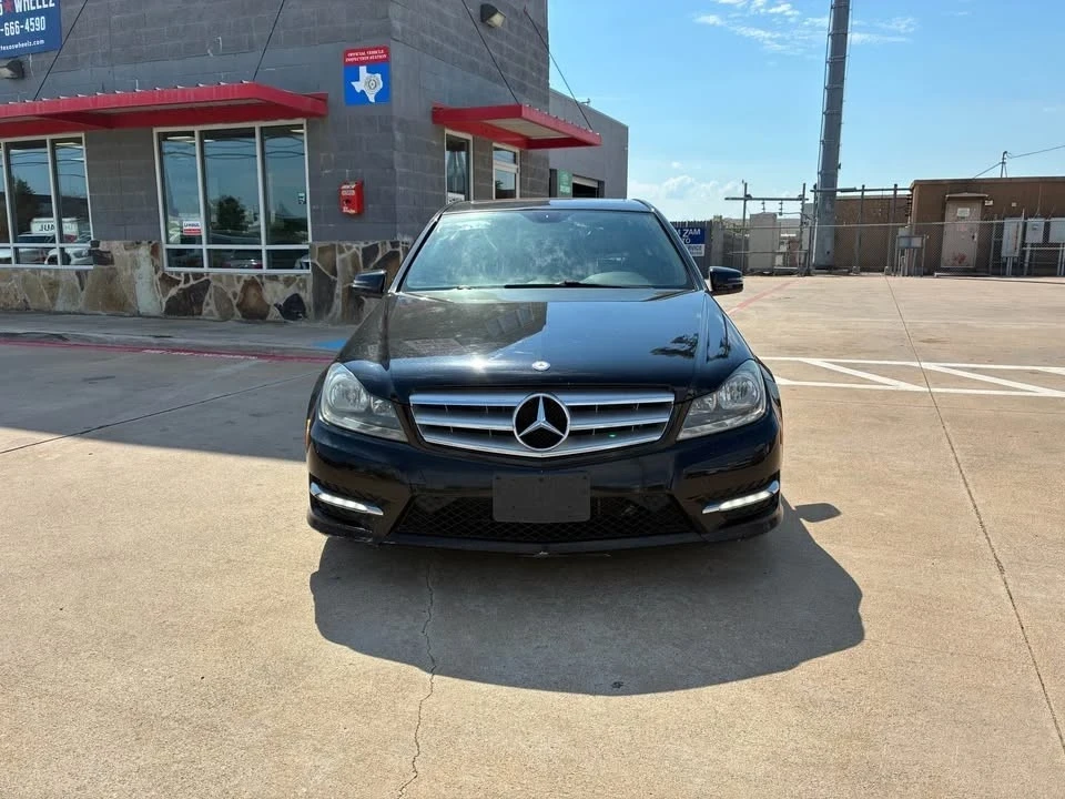 2013 Mercedes-Benz W204 C-Class - Image 2 of 14