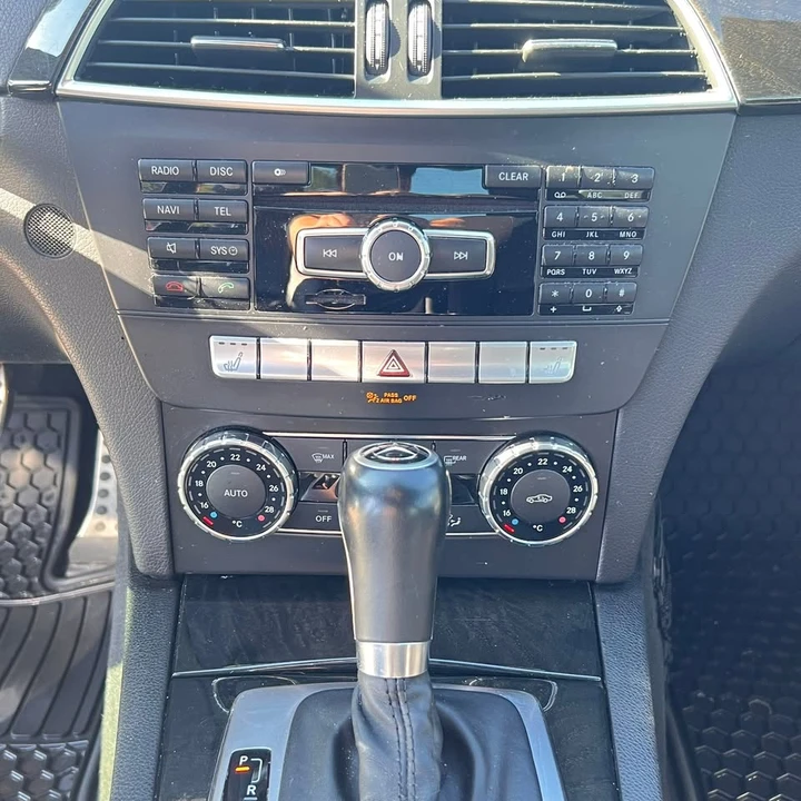2013 Mercedes-Benz W204 C-Class - Image 12 of 15