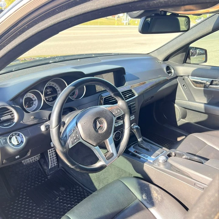 2013 Mercedes-Benz W204 C-Class - Image 9 of 15